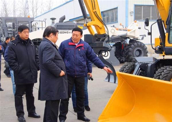 开云体育 开云平台山东烟台汽车制造厂：国家政策庇佑下一路开挂也挡不住时代冲击(图10)