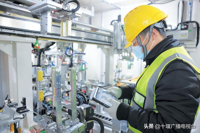 如何实现年产值突破2000亿？十堰新能源和智能网联汽车产业有了新布局开云 开云体育(图10)