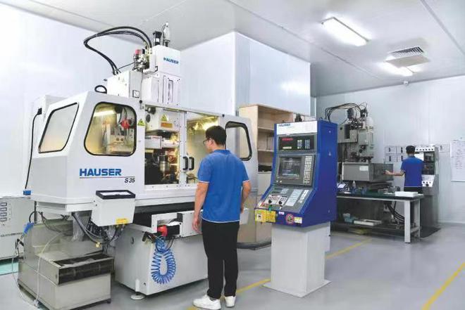 开云体育 开云平台深度调研︱五金模具龙头企业“第二增长曲线”:布局新能源借力数字化(图2) 开云体育 开云平台深度调研︱五金模具龙头企业“第二增长曲线”:布局新能源借力数字化(图2)