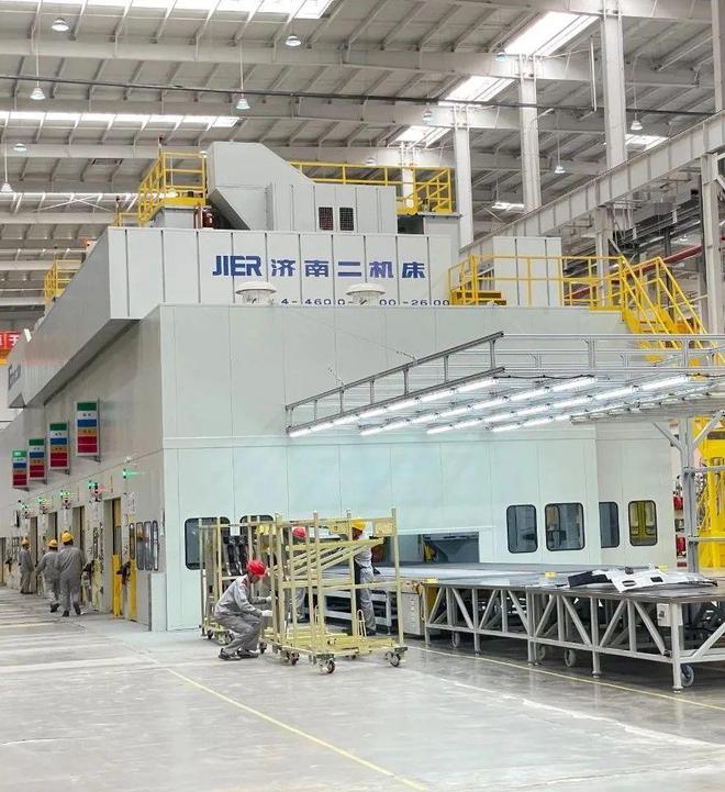 魏桥控股北京汽车制造厂三到五年实现50万辆生产开云 开云体育官网(图2) 魏桥控股北京汽车制造厂三到五年实现50万辆生产开云 开云体育官网(图2)