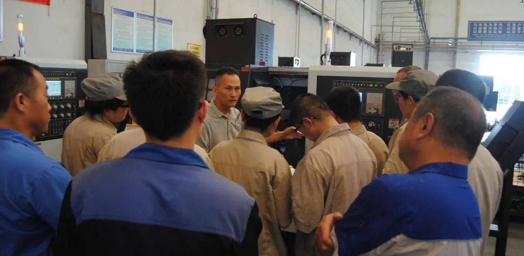 兖州区新驿镇：开展智能化技术培开云 开云体育平台训 助推机械加工产业提质增效