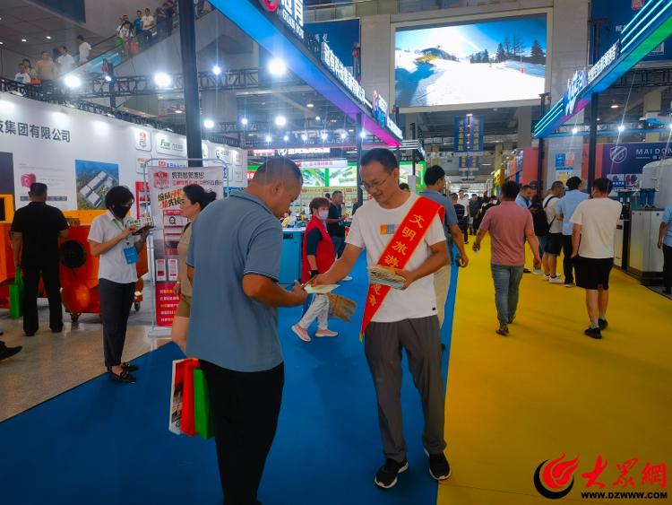 临沂文旅精彩亮相秋季全国五金Kaiyun 开云商品交易会(图2) 临沂文旅精彩亮相秋季全国五金Kaiyun 开云商品交易会(图2)