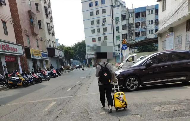 对不起深圳今天我就要走了这几年起起落开云体育 Kaiyun.com 官网入口落留下一把辛酸泪(图2)