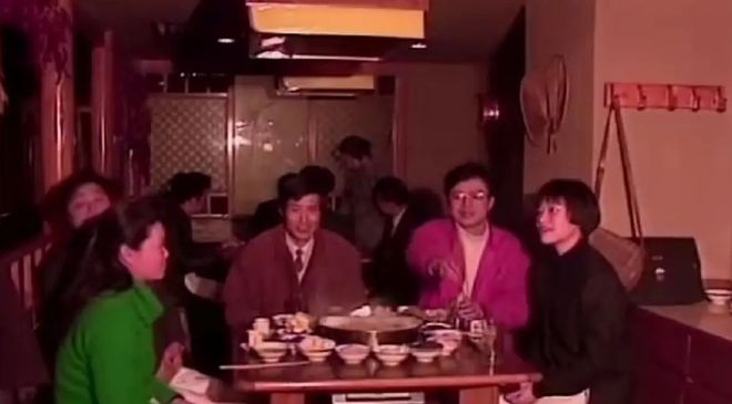 开云APP 开云官网入口2003年海南一女老板打电话报警引起公安怀疑逮捕后被判死刑(图7)