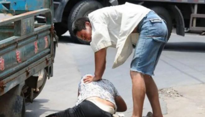 开云APP 开云官网入口2003年海南一女老板打电话报警引起公安怀疑逮捕后被判死刑(图3)