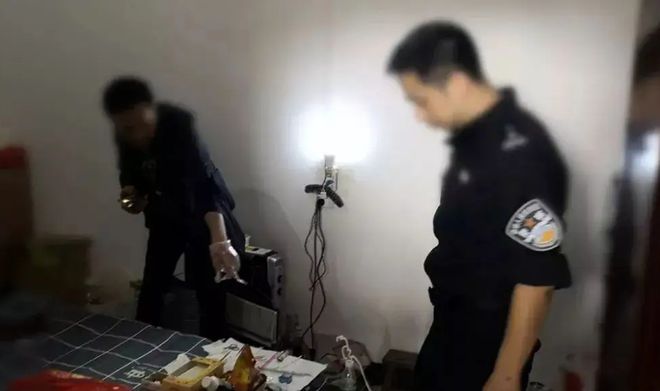 开云APP 开云官网入口2003年海南一女老板打电话报警引起公安怀疑逮捕后被判死刑(图21)