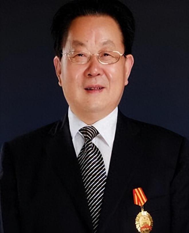江苏1个镇3个农民村里起家登上富豪Kaiyun 开云体育榜1人创出镇江第二大民企(图3)
