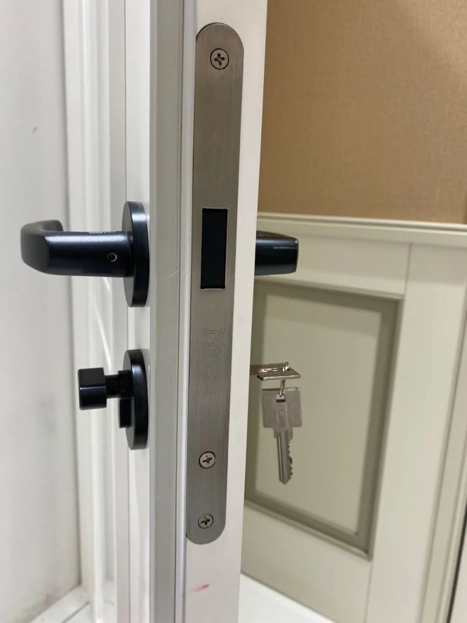 选购实木门Kaiyun 开云体育记住五大技巧让你轻松选到心仪木门。(图3)